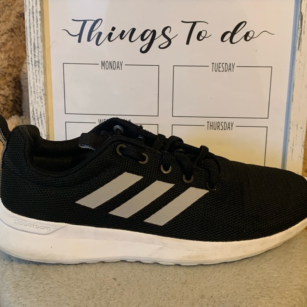 Unisex Adidas’s Black and gray stripes available in sizes 3 & 5 & 6